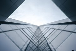 Eine Skyline einer Stadt.